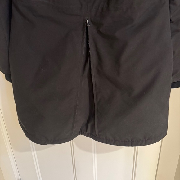 Women's Canada Goose Rossclair Parka Size Medium - Picture 7 of 16